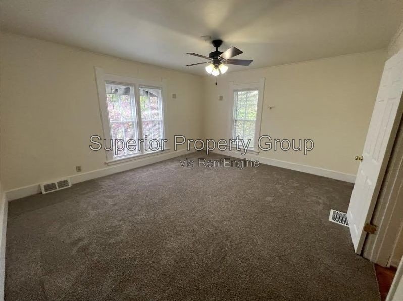 2B/1B Upper Unit in Duplex in Janesville! property image
