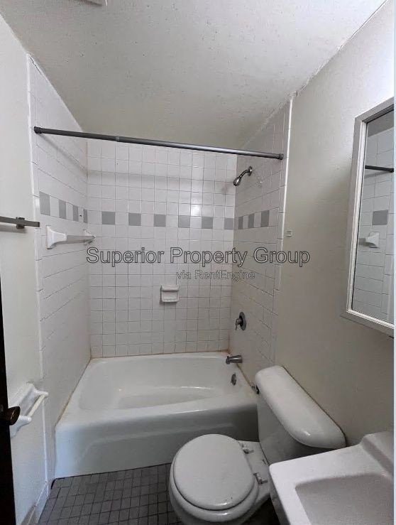 1B/1B available for November on Madison's north-east side! property image