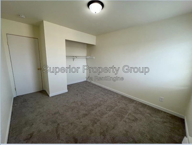 1B/1B apartment conveniently located right by the Independence and E. Washington bus stop! property image