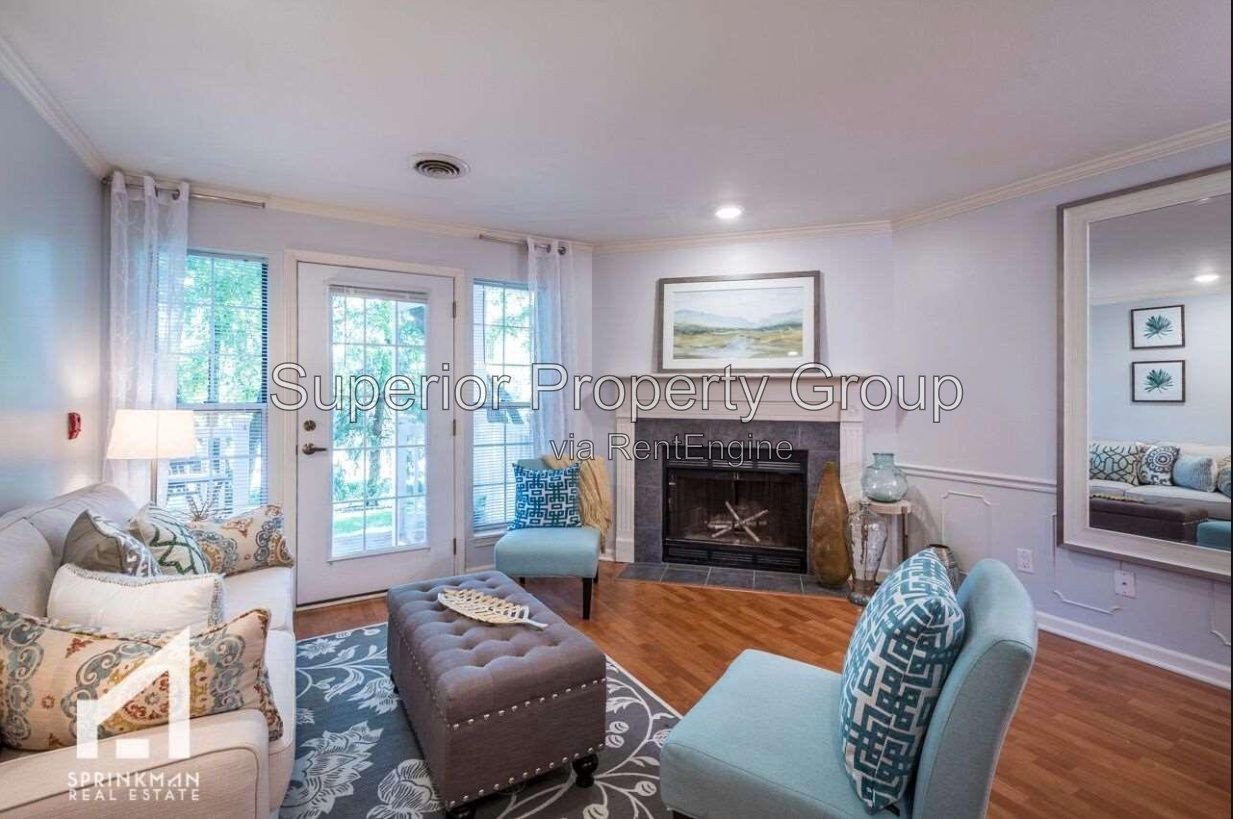 2B/2B 1st floor condo available to rent in August! property image
