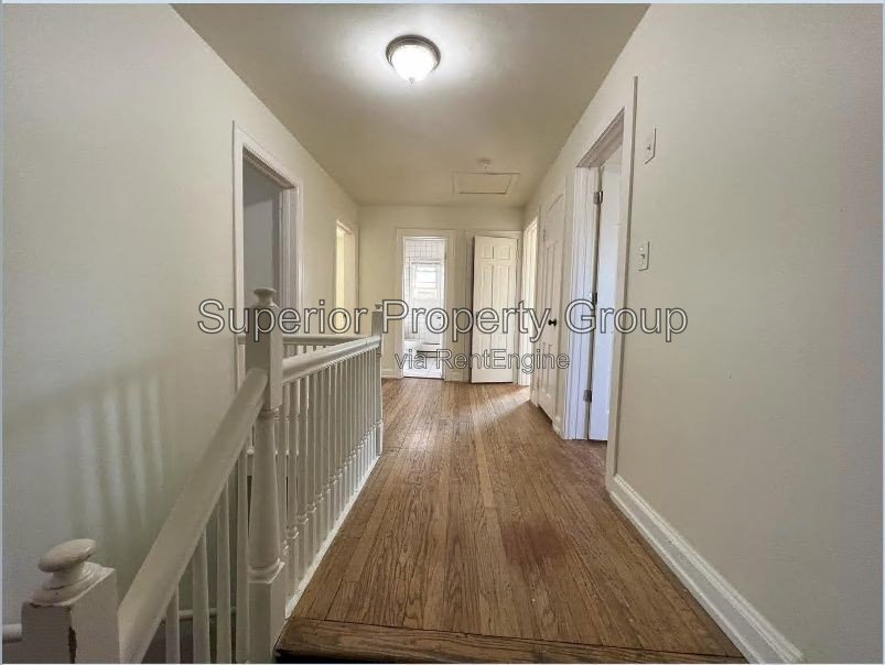 2B/1B in a 4-unit building with a large private balcony! property image